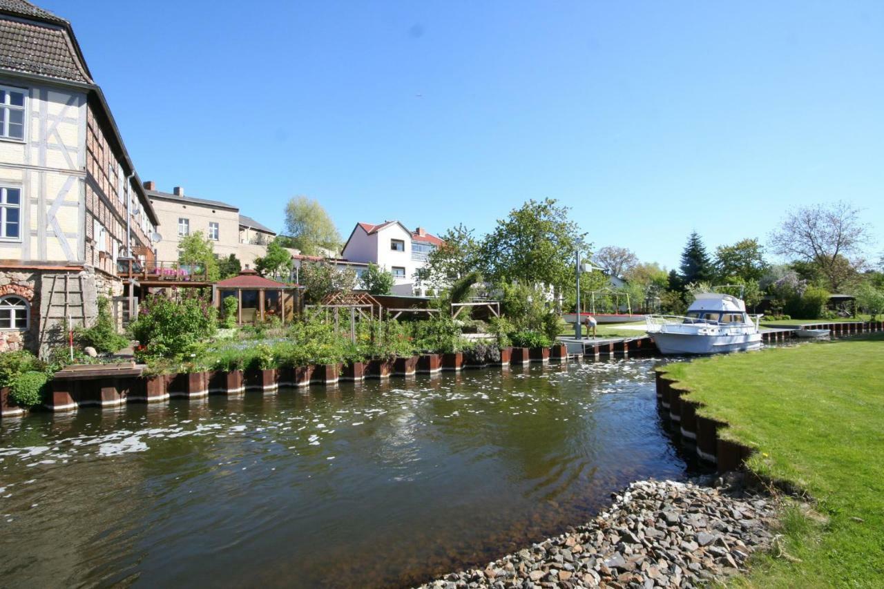 Schoene 3Zimmer Ferienwohnung Direkt Am Baalensee Fürstenberg-Havel Exterior foto