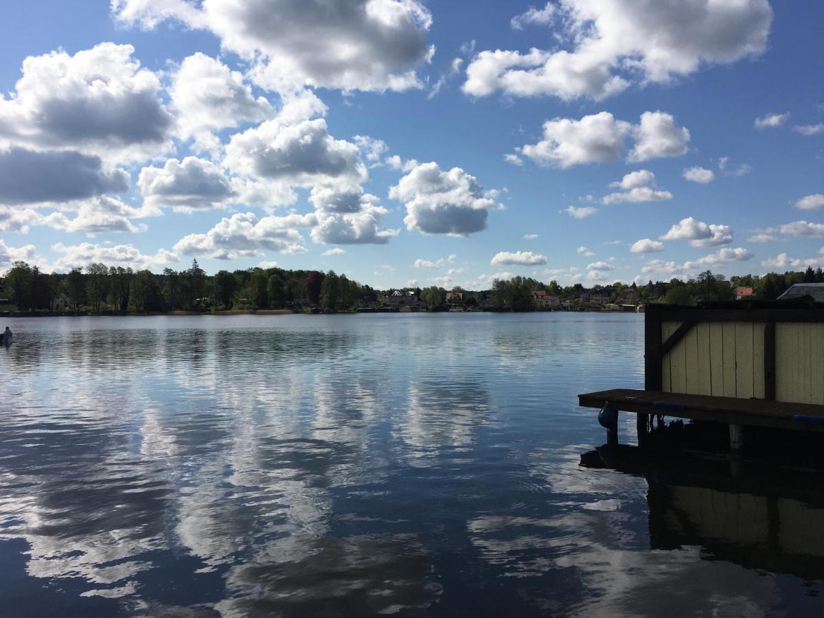 Schoene 3Zimmer Ferienwohnung Direkt Am Baalensee Fürstenberg-Havel Exterior foto