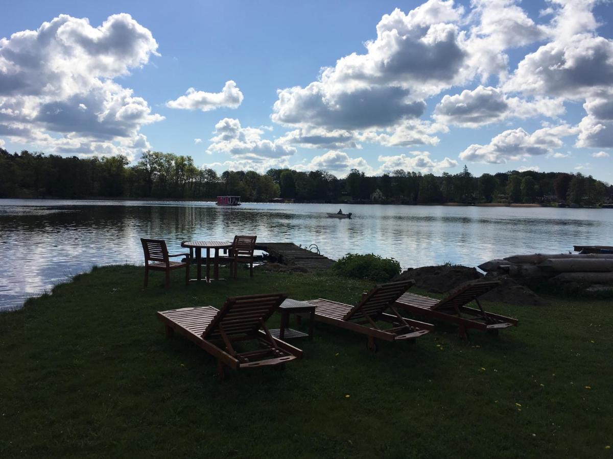 Schoene 3Zimmer Ferienwohnung Direkt Am Baalensee Fürstenberg-Havel Exterior foto